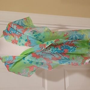 Lilly Pulitzer scarf, Checkin In